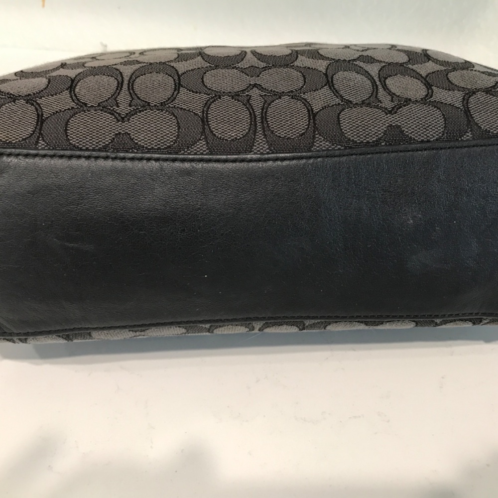 Coach Purse - Picture 4 of 8